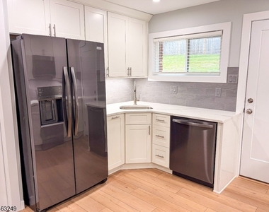 285 Stamets Rd - Photo Thumbnail 13