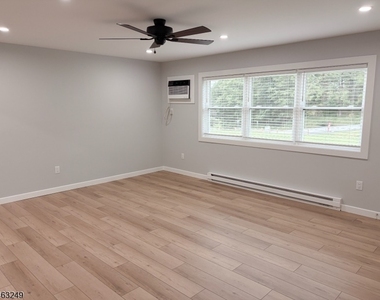 285 Stamets Rd - Photo Thumbnail 7