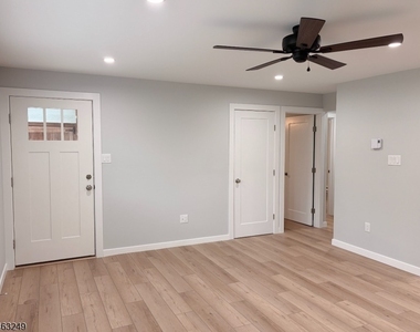 285 Stamets Rd - Photo Thumbnail 6