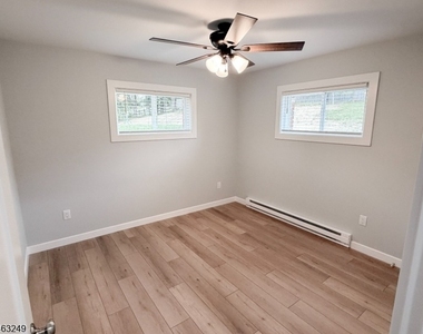 285 Stamets Rd - Photo Thumbnail 20