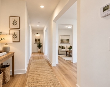 10 Cedar St - Photo Thumbnail 4