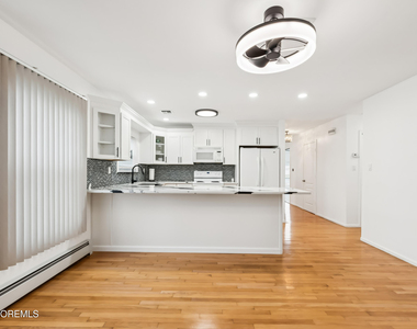 112 Barbuda Street - Photo Thumbnail 7