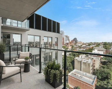 St Marks Place - Photo Thumbnail 6