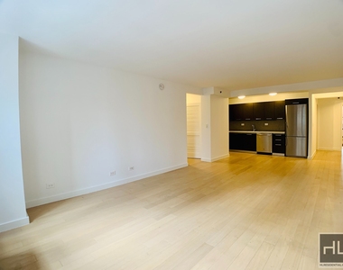East 39th Street - Photo Thumbnail 2