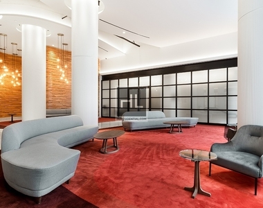 West 57th Street - Photo Thumbnail 2