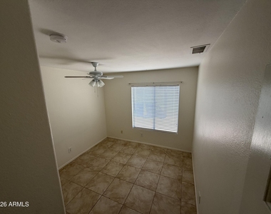1378 E Cullumber Street - Photo Thumbnail 9