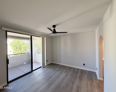 750 E Northern Avenue - Photo Thumbnail 13
