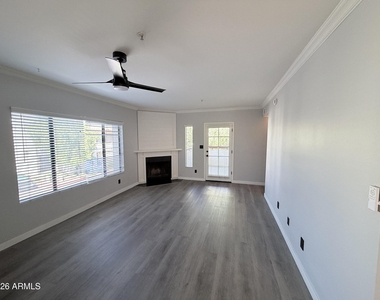 750 E Northern Avenue - Photo Thumbnail 5