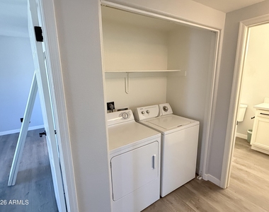 750 E Northern Avenue - Photo Thumbnail 12