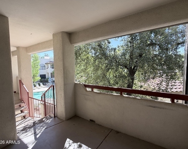 750 E Northern Avenue - Photo Thumbnail 2