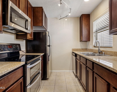 14145 N 92nd Street - Photo Thumbnail 5