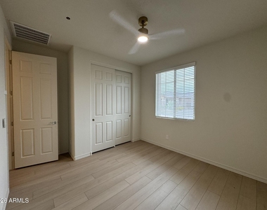 31932 N 134th Drive - Photo Thumbnail 18