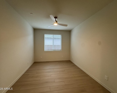 31932 N 134th Drive - Photo Thumbnail 17