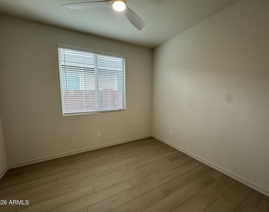 31932 N 134th Drive - Photo Thumbnail 15