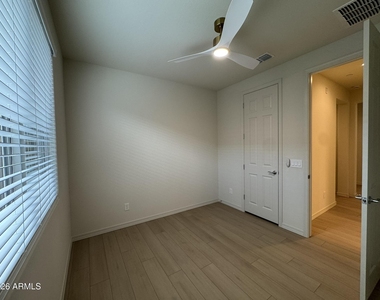 31932 N 134th Drive - Photo Thumbnail 14