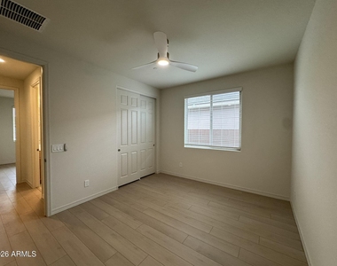31932 N 134th Drive - Photo Thumbnail 11
