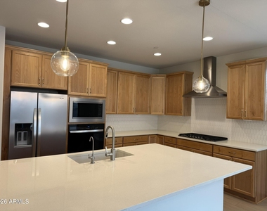 31932 N 134th Drive - Photo Thumbnail 4