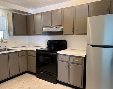 6542 Sw 41st Street - Photo Thumbnail 2