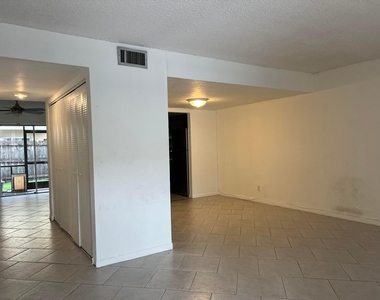 6542 Sw 41st Street - Photo Thumbnail 6