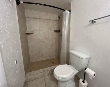 6542 Sw 41st Street - Photo Thumbnail 12