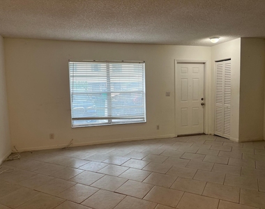 6542 Sw 41st Street - Photo Thumbnail 5