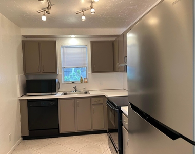 6542 Sw 41st Street - Photo Thumbnail 3