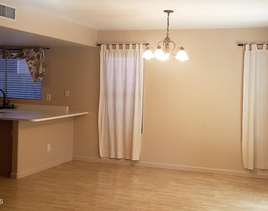 1343 E Angela Drive - Photo Thumbnail 2