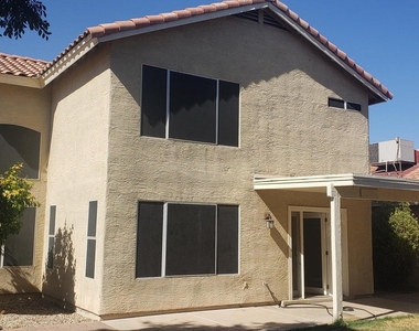 1343 E Angela Drive - Photo Thumbnail 6