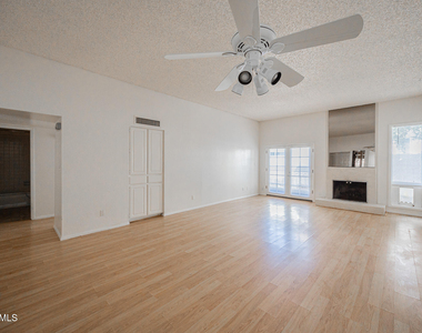 2606 E Windsor Avenue - Photo Thumbnail 4