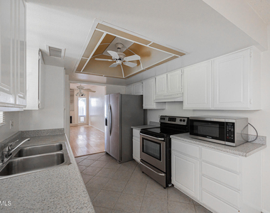 2606 E Windsor Avenue - Photo Thumbnail 8