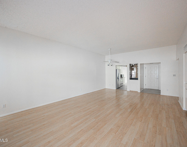 2606 E Windsor Avenue - Photo Thumbnail 6