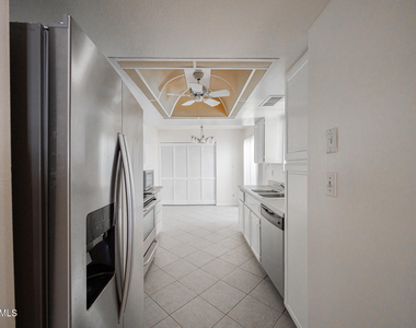 2606 E Windsor Avenue - Photo Thumbnail 7