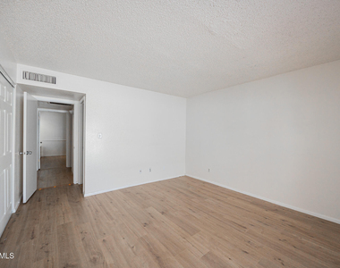 2606 E Windsor Avenue - Photo Thumbnail 15