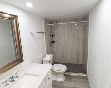 301 Croton Avenue - Photo Thumbnail 9