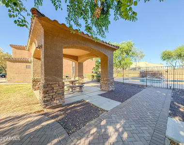 21655 N 36th Avenue - Photo Thumbnail 23
