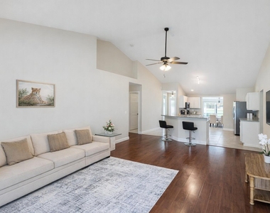 2256 Sw Franklin Street - Photo Thumbnail 5