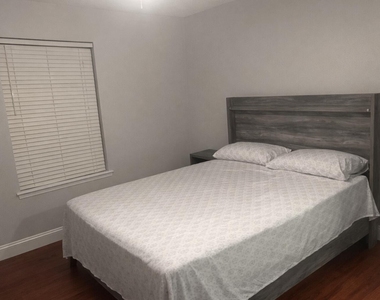 2256 Sw Franklin Street - Photo Thumbnail 10