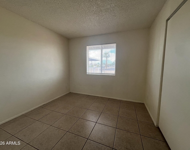 8321 N 61st Avenue - Photo Thumbnail 6
