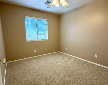 24637 N 65th Avenue - Photo Thumbnail 28