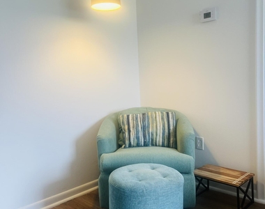 1281 Plaza Circle - Photo Thumbnail 8