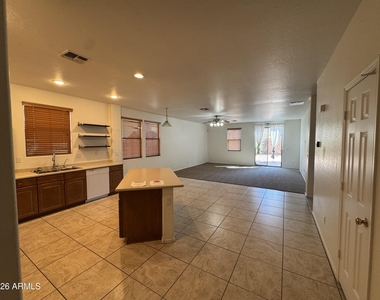 3209 W Saint Catherine Avenue - Photo Thumbnail 5