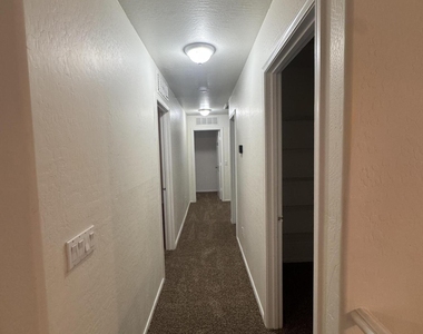 3209 W Saint Catherine Avenue - Photo Thumbnail 15