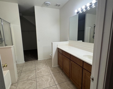 3209 W Saint Catherine Avenue - Photo Thumbnail 9