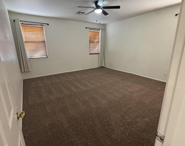 3209 W Saint Catherine Avenue - Photo Thumbnail 8