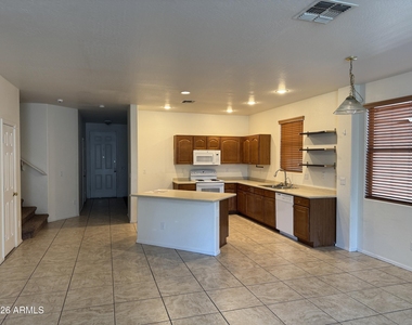 3209 W Saint Catherine Avenue - Photo Thumbnail 3