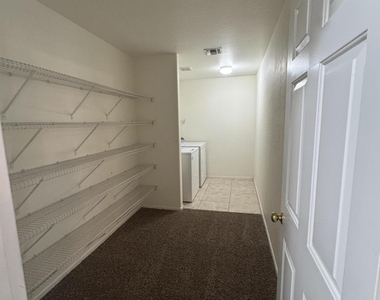 3209 W Saint Catherine Avenue - Photo Thumbnail 16