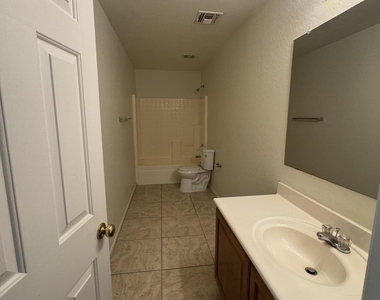 3209 W Saint Catherine Avenue - Photo Thumbnail 18