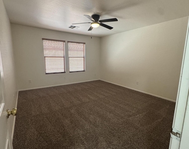 3209 W Saint Catherine Avenue - Photo Thumbnail 17
