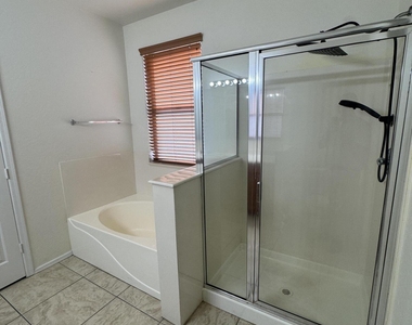 3209 W Saint Catherine Avenue - Photo Thumbnail 11