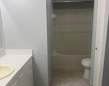 4807 Via Palm Lakes - Photo Thumbnail 8